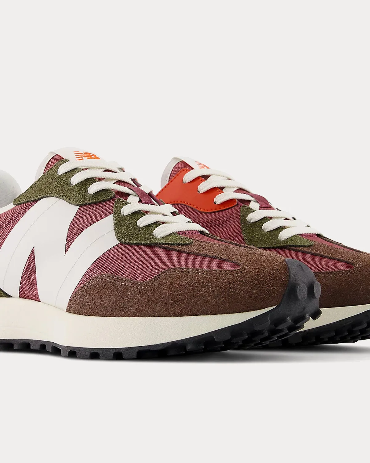 327 Dark Mushroom / Washed Burgundy Low Top Sneakers
