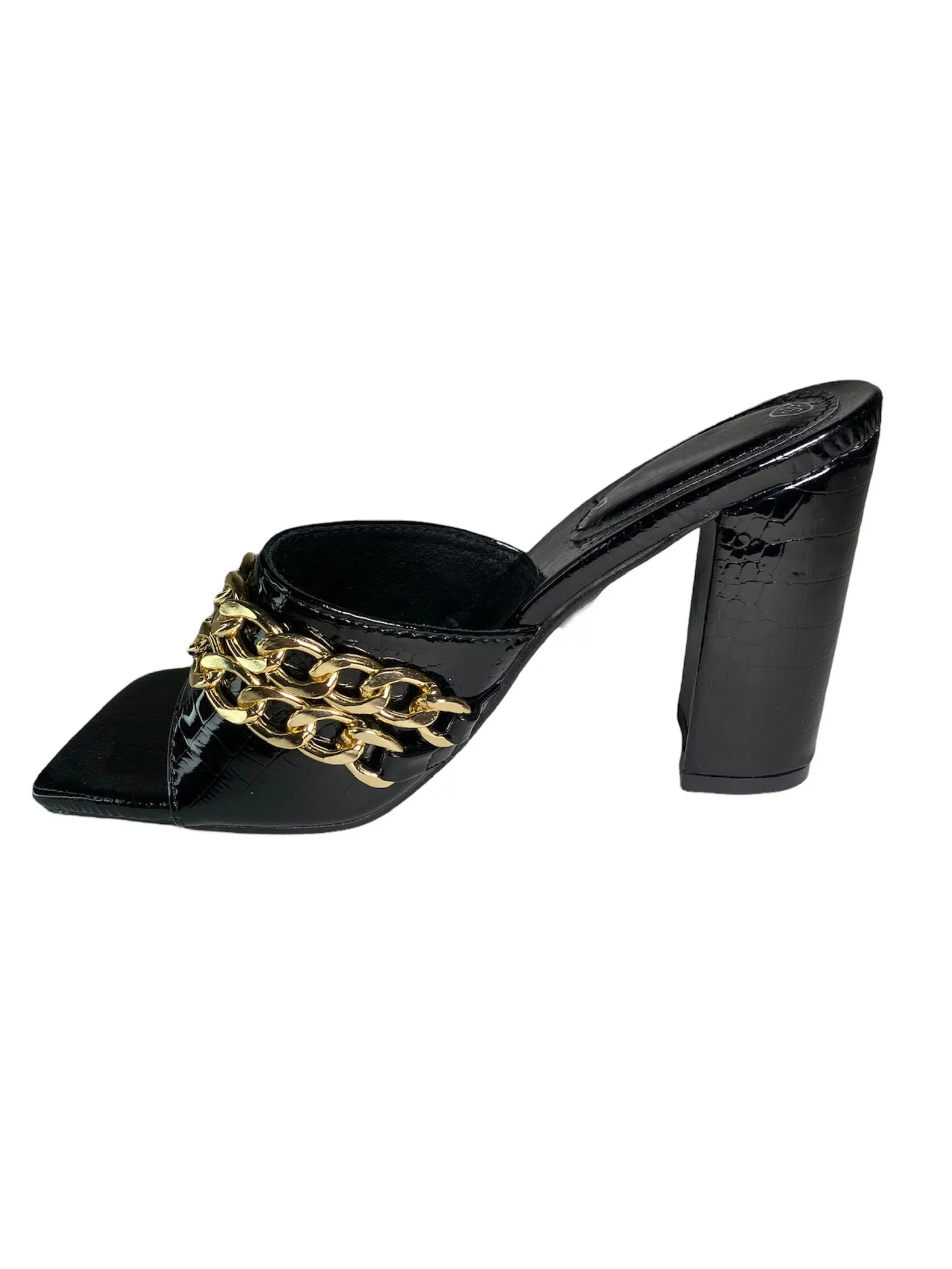 Heels with a gold chain - Black